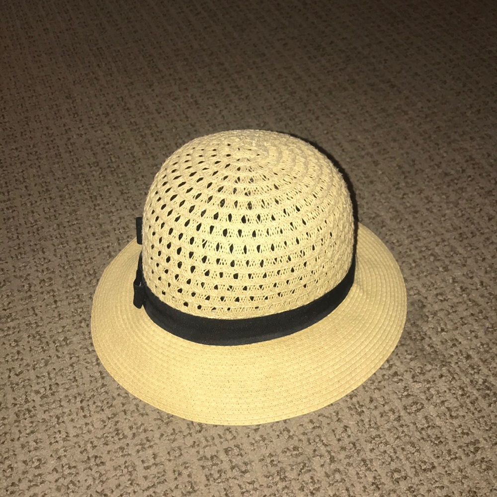 Straw bucket hat